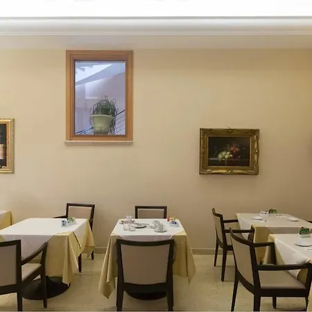 Hotel Seccy Boutique Art & Museum 4*