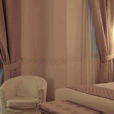 Hotel Seccy Boutique Art & Museum 4*