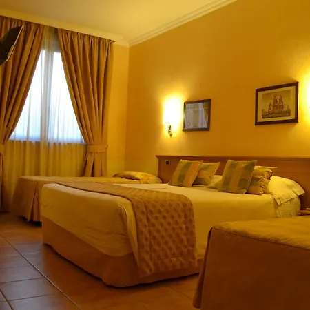 Hotel Seccy Boutique Art & Museum 4*