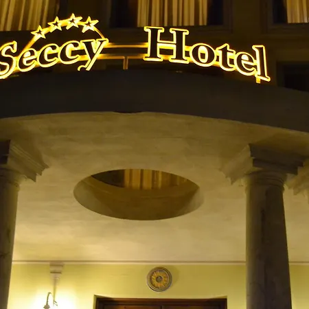 Hotel Seccy Boutique Art & Museum 4*