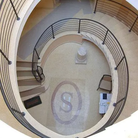 Seccy Boutique Art & Museum ホテル 4*