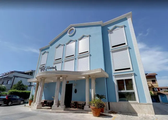 Seccy Boutique Art & Museum Hotell 4*