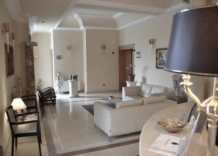 Seccy Boutique Art & Museum 4*