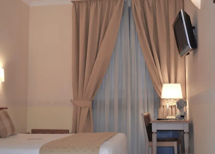 Seccy Boutique Art & Museum Hotell 4*