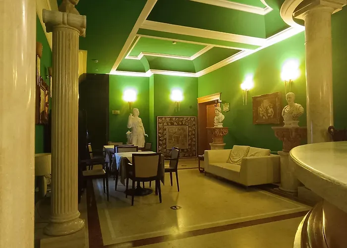 Seccy Boutique Art & Museum Hotell 4*