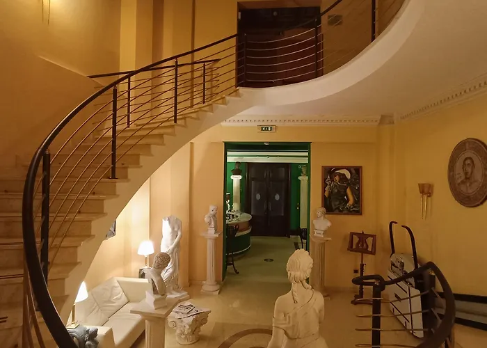 Seccy Boutique Art & Museum Hotell 4*