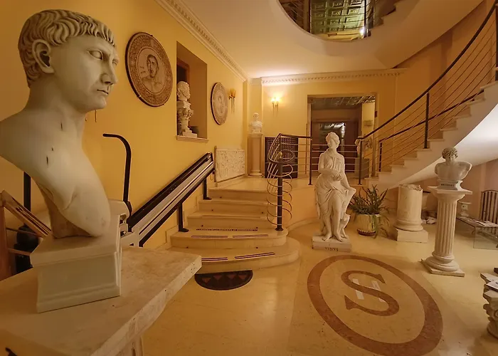 Seccy Boutique Art & Museum Hotell 4*