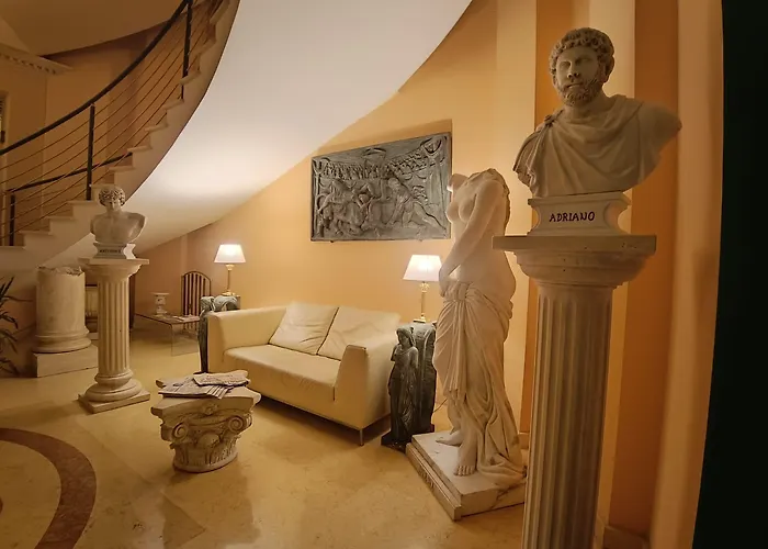 Seccy Boutique Art & Museum Hotell 4*