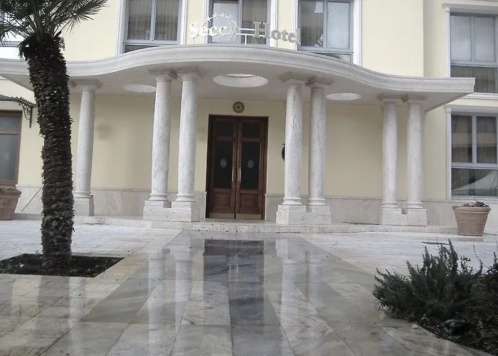 Seccy Boutique Art & Museum